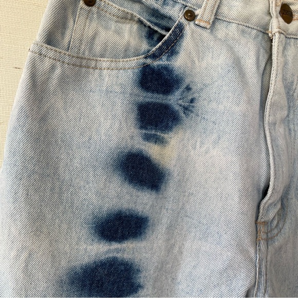 Nixit | Vintage 80s Curvy Acid-Washed Bleach-Dyed Straight-Leg Jeans - Picture 7 of 12